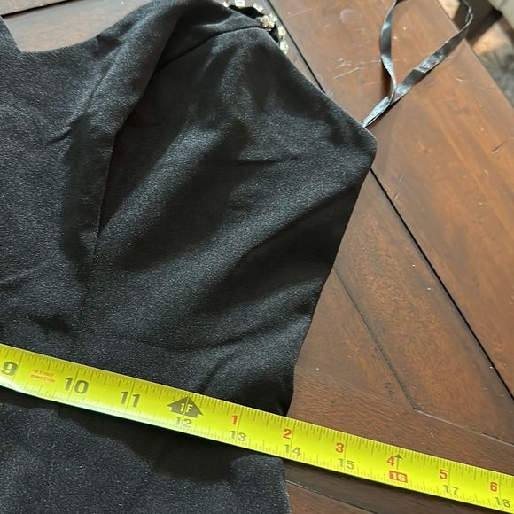 Mac Duggal Ieena Crystal-Embellished A-Line Gown - size 4 - Picture 9 of 11